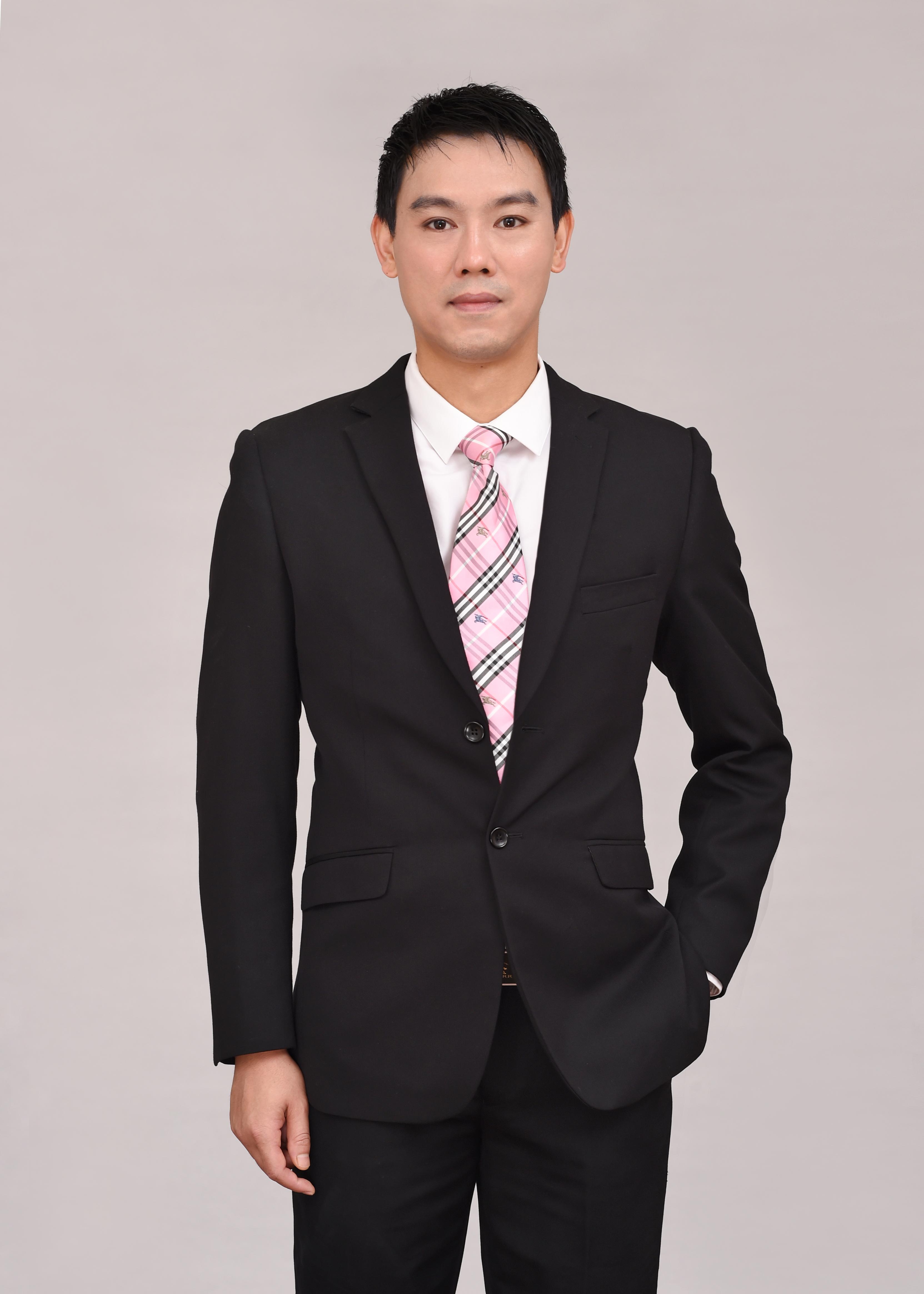 徐冠宏 品牌视觉系统总监
